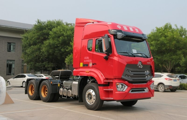 HOWO a utilisé le camion 6x4 4x4 camion de transport utilisé camion Dumper utilisé remorque à vendre