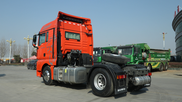 Tête de tracteur Sitrak C7H 4×2 d'occasion à vendre