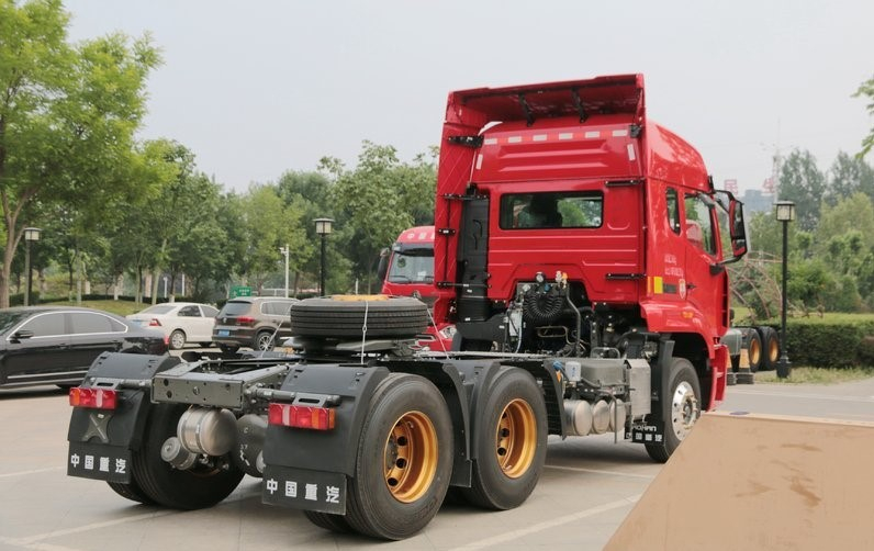 Dépanneuse de remorque de tracteur Howo pour les ventes