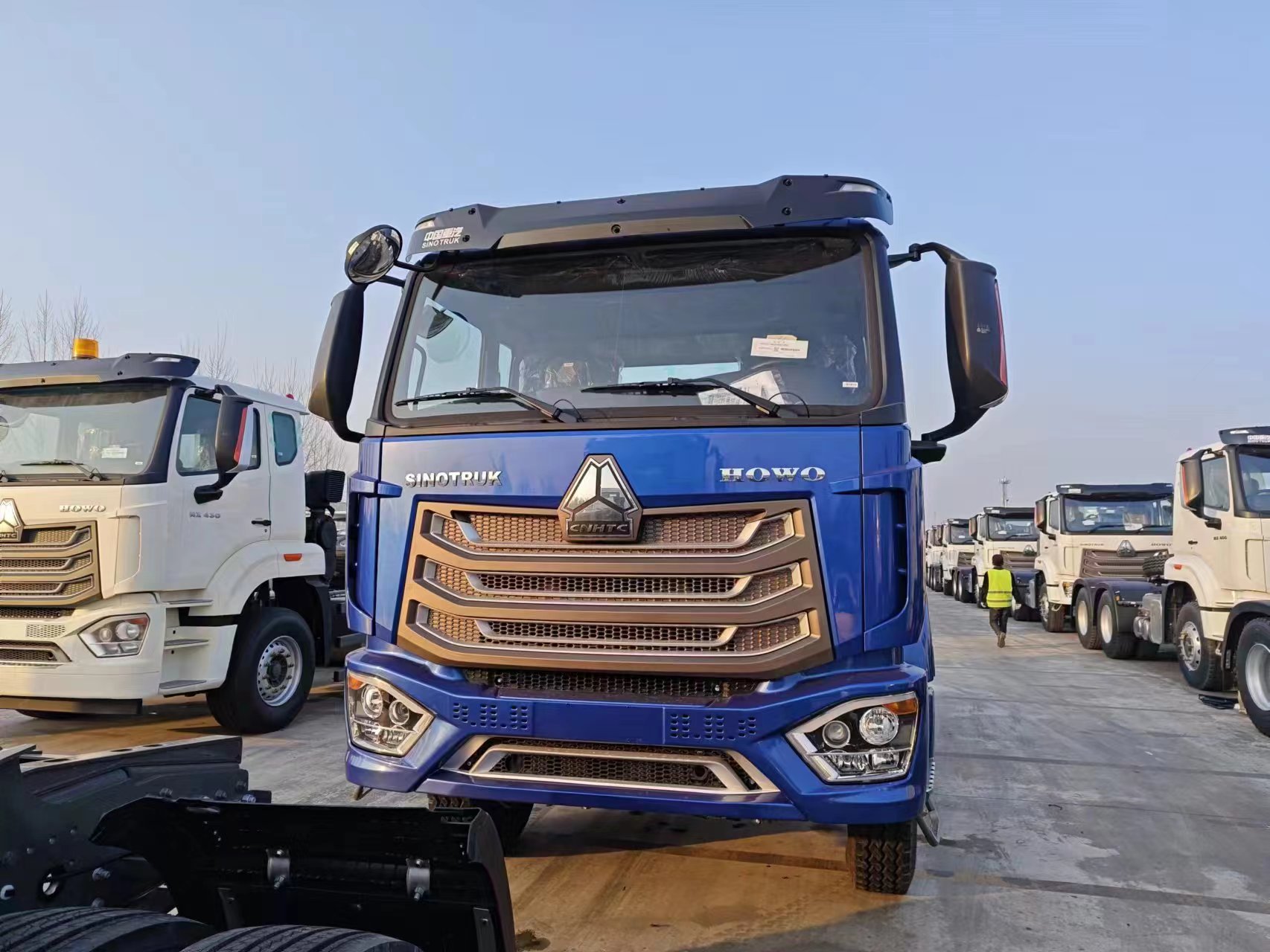 camion tracteur howo 6 × 4 à vendre au ghana