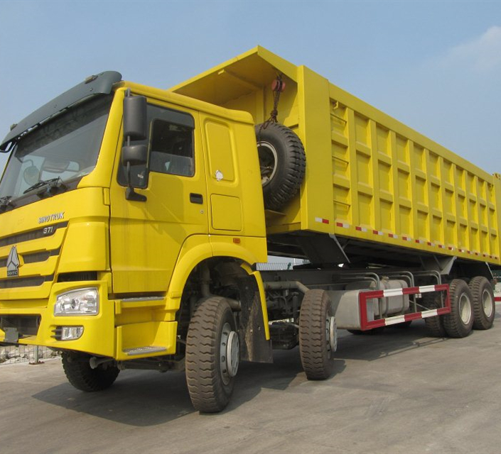 Camion-benne à béton automatique jaune