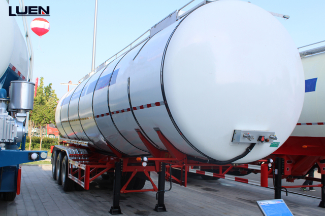 Remorque de réservoir de carburant diesel en acier au carbone de 60 tonnes