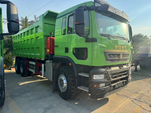 Camion-benne à trois essieux à vendre