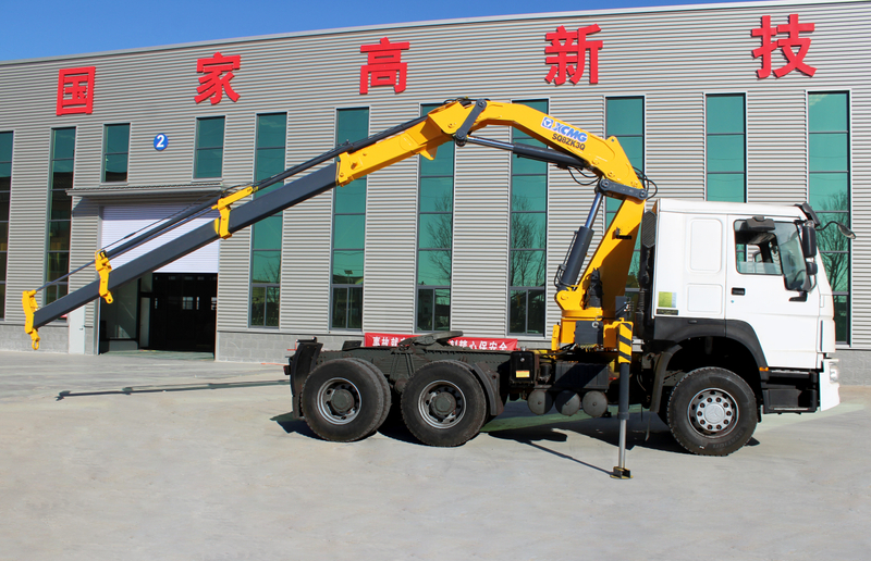 Grue montée sur camion à vendre​