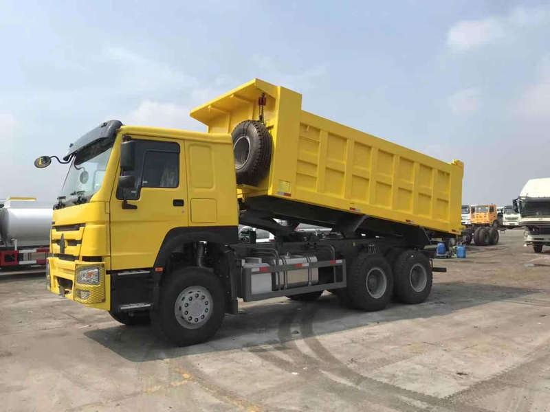 Camion-benne à béton automatique jaune